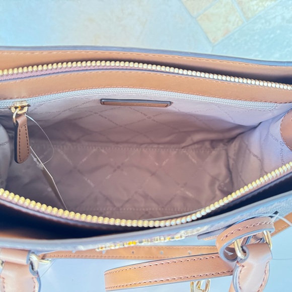 Michael Kors Sheila Mefium Satchel Shoulder Bag MK Center Stripe Brown Multi - Picture 7 of 13